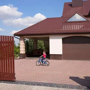 Гаражные секционные ворота ALUTECH Trend 2750×2500 мм Гаражные секционные ворота ALUTECH Trend 2750×2500 мм